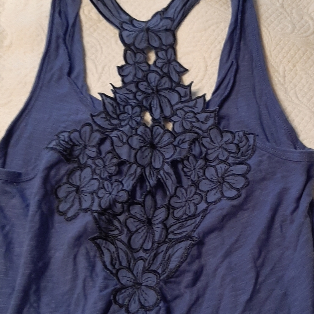 Tank - Picture 3 of 3